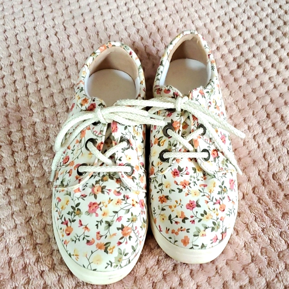 Barefoot Freedom sneakers